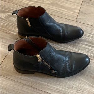 Justin Reece UK Made Black Ankle Booties Sz 39